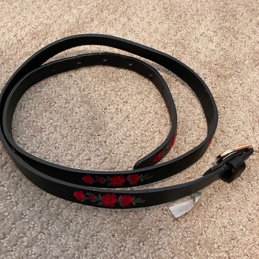 Charlotte Russe Black Belt with Roses M/L